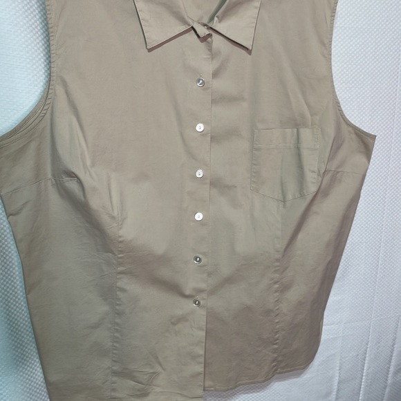 Notations 3x tan sleeveless button down blouse shaped fit like new euc - Picture 6 of 10